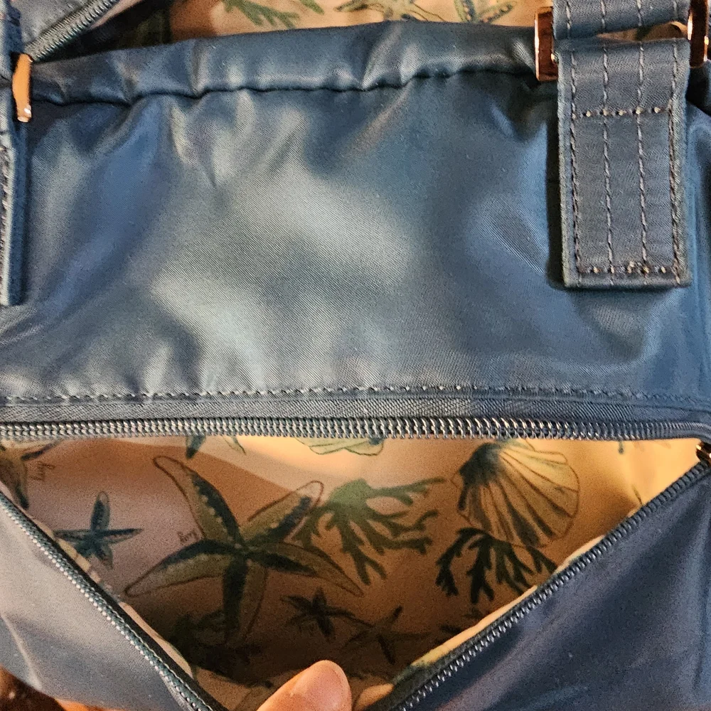lug lightweight tote
